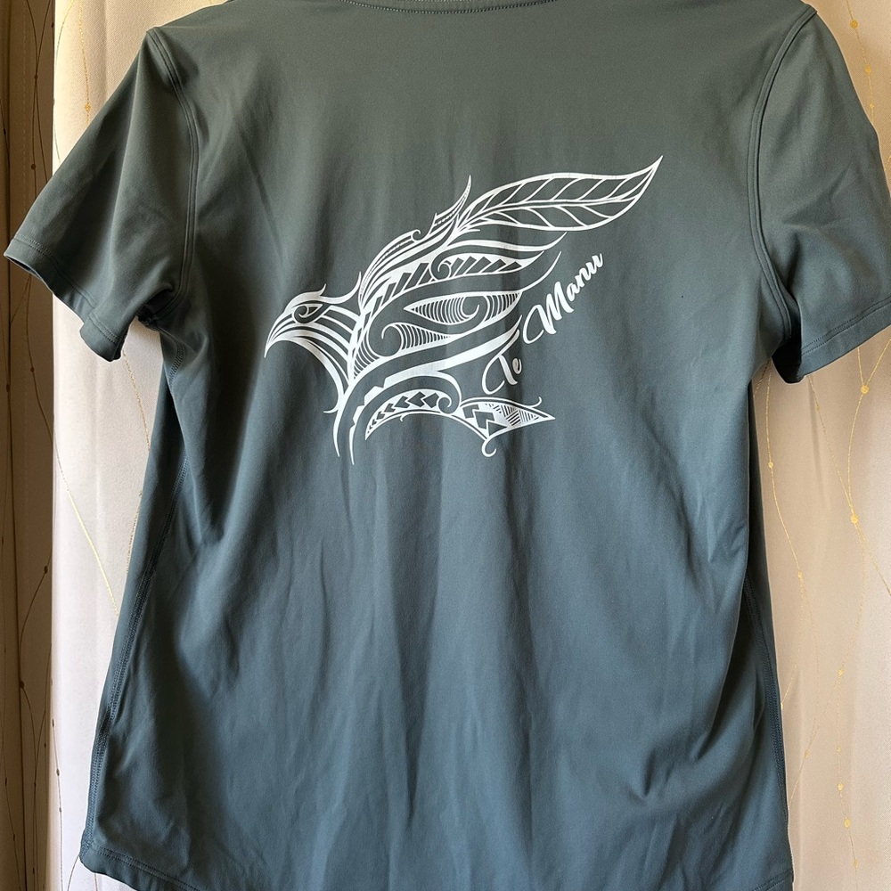 Te Manu designer top-Like New